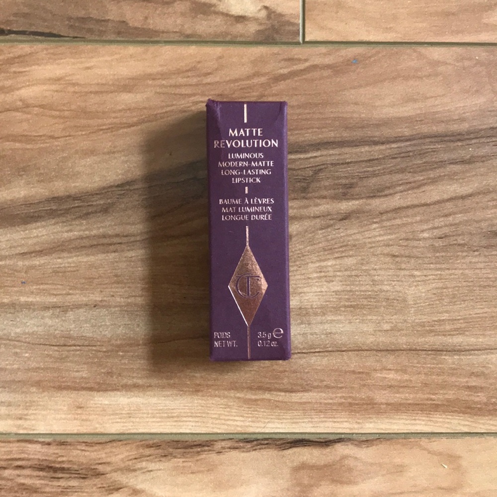 Charlotte tilbury legendary queen lipstick